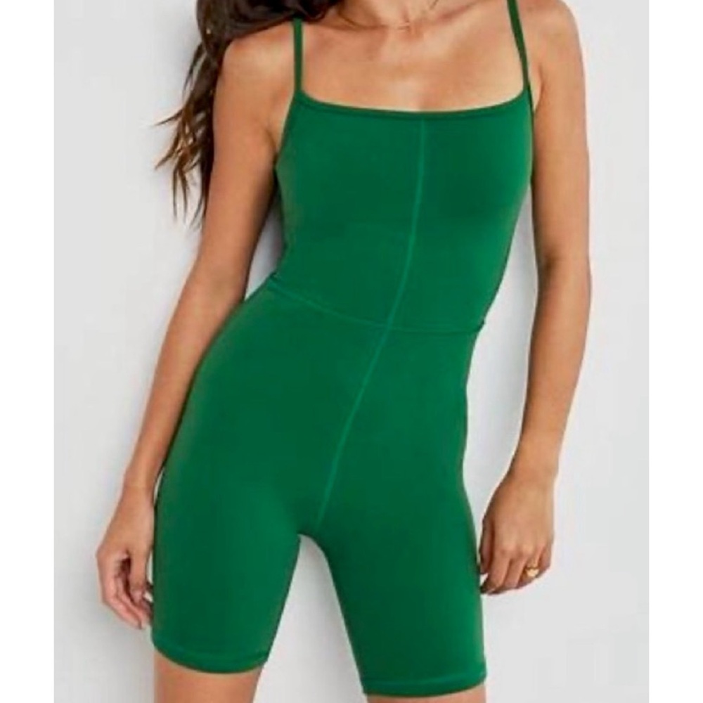 WILFRED • Aritzia Green Divinity 7” Workout Romper, XS